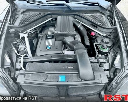 Черный БМВ Х5, объемом двигателя 3 л и пробегом 0 тыс. км за 11800 $, фото 1 на Automoto.ua