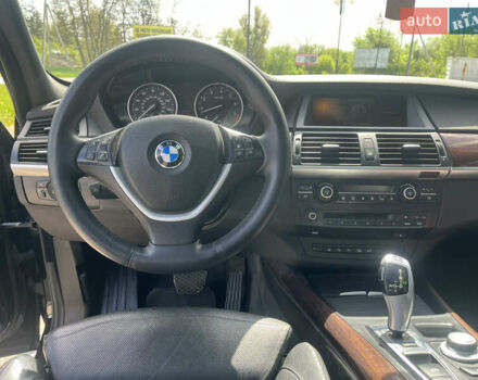 Черный БМВ Х5, объемом двигателя 3 л и пробегом 205 тыс. км за 11000 $, фото 2 на Automoto.ua