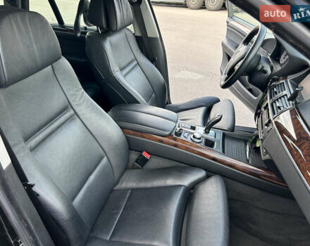 Черный БМВ Х5, объемом двигателя 3 л и пробегом 270 тыс. км за 14000 $, фото 15 на Automoto.ua