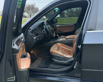 Чорний БМВ Х5, об'ємом двигуна 4.8 л та пробігом 293 тис. км за 12500 $, фото 6 на Automoto.ua