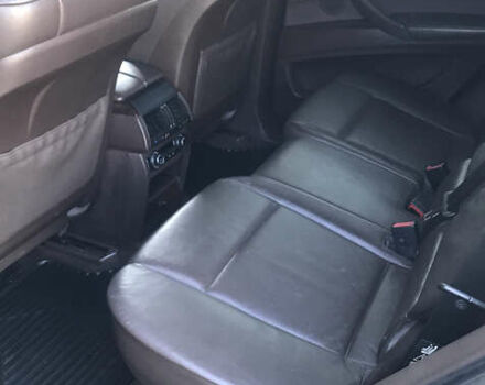 Чорний БМВ Х5, об'ємом двигуна 3 л та пробігом 340 тис. км за 9999 $, фото 12 на Automoto.ua