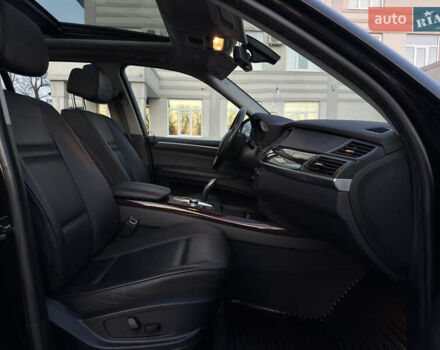 Чорний БМВ Х5, об'ємом двигуна 3 л та пробігом 110 тис. км за 12900 $, фото 101 на Automoto.ua