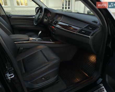 Чорний БМВ Х5, об'ємом двигуна 3 л та пробігом 110 тис. км за 12900 $, фото 98 на Automoto.ua