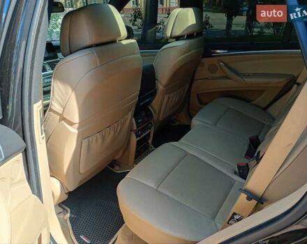 Черный БМВ Х5, объемом двигателя 4.8 л и пробегом 240 тыс. км за 15500 $, фото 22 на Automoto.ua