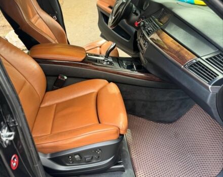 Чорний БМВ Х5, об'ємом двигуна 2.9 л та пробігом 300 тис. км за 16983 $, фото 7 на Automoto.ua