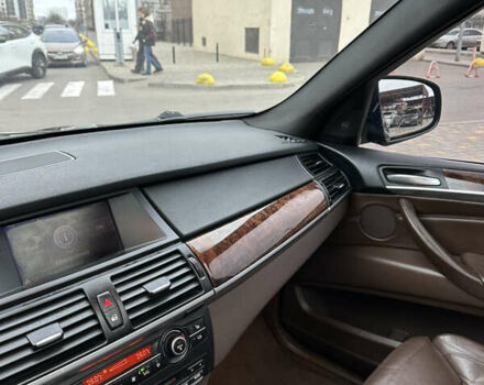 Чорний БМВ Х5, об'ємом двигуна 3 л та пробігом 315 тис. км за 10999 $, фото 20 на Automoto.ua