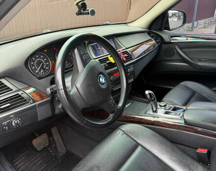 Черный БМВ Х5, объемом двигателя 3 л и пробегом 280 тыс. км за 13500 $, фото 4 на Automoto.ua