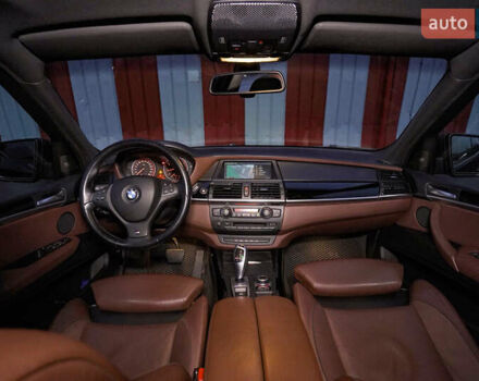 Чорний БМВ Х5, об'ємом двигуна 4.4 л та пробігом 195 тис. км за 16000 $, фото 19 на Automoto.ua