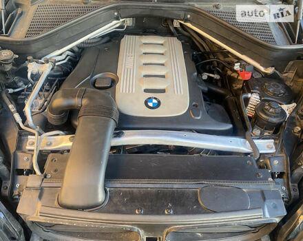 Черный БМВ Х5, объемом двигателя 3 л и пробегом 274 тыс. км за 18000 $, фото 2 на Automoto.ua