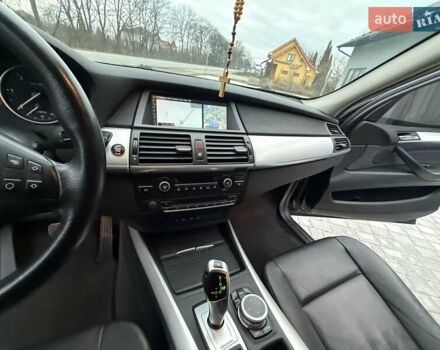 Черный БМВ Х5, объемом двигателя 2.99 л и пробегом 233 тыс. км за 15650 $, фото 17 на Automoto.ua