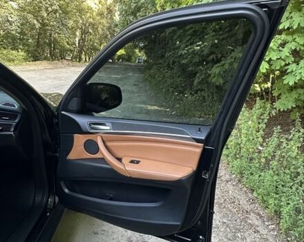 Черный БМВ Х5, объемом двигателя 3 л и пробегом 231 тыс. км за 14000 $, фото 17 на Automoto.ua