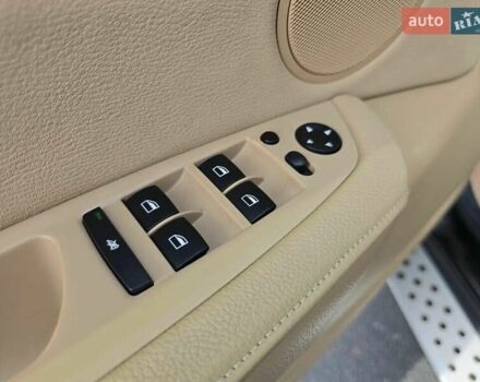 Чорний БМВ Х5, об'ємом двигуна 3 л та пробігом 106 тис. км за 3000 $, фото 18 на Automoto.ua
