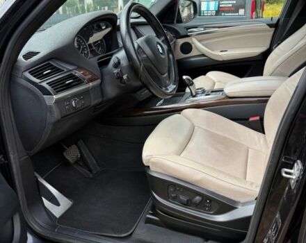 Чорний БМВ Х5, об'ємом двигуна 3 л та пробігом 234 тис. км за 4000 $, фото 7 на Automoto.ua