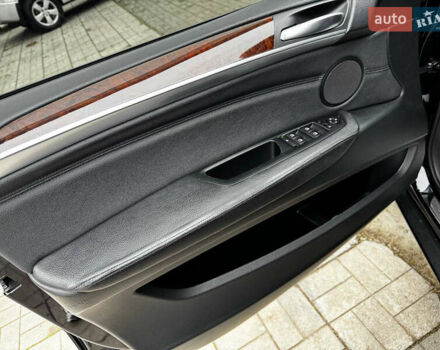 Чорний БМВ Х5, об'ємом двигуна 3 л та пробігом 209 тис. км за 13999 $, фото 12 на Automoto.ua