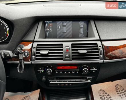 Чорний БМВ Х5, об'ємом двигуна 3 л та пробігом 209 тис. км за 13999 $, фото 16 на Automoto.ua