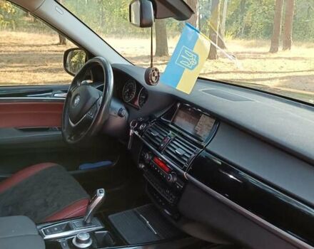 Чорний БМВ Х5, об'ємом двигуна 3 л та пробігом 241 тис. км за 17000 $, фото 20 на Automoto.ua
