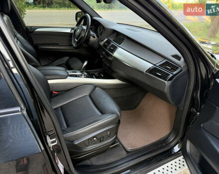 Черный БМВ Х5, объемом двигателя 2.99 л и пробегом 322 тыс. км за 18000 $, фото 11 на Automoto.ua