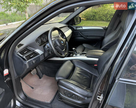 Черный БМВ Х5, объемом двигателя 2.99 л и пробегом 322 тыс. км за 18000 $, фото 10 на Automoto.ua