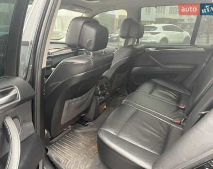 Чорний БМВ Х5, об'ємом двигуна 3 л та пробігом 212 тис. км за 14500 $, фото 28 на Automoto.ua