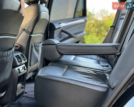 Чорний БМВ Х5, об'ємом двигуна 3 л та пробігом 257 тис. км за 18750 $, фото 30 на Automoto.ua