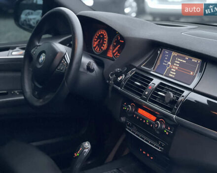 Чорний БМВ Х5, об'ємом двигуна 2.99 л та пробігом 270 тис. км за 18900 $, фото 17 на Automoto.ua