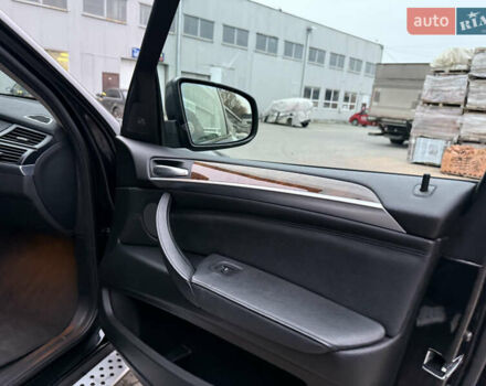 Черный БМВ Х5, объемом двигателя 2.99 л и пробегом 259 тыс. км за 16800 $, фото 71 на Automoto.ua