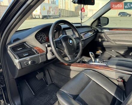 Черный БМВ Х5, объемом двигателя 2.98 л и пробегом 163 тыс. км за 16300 $, фото 77 на Automoto.ua