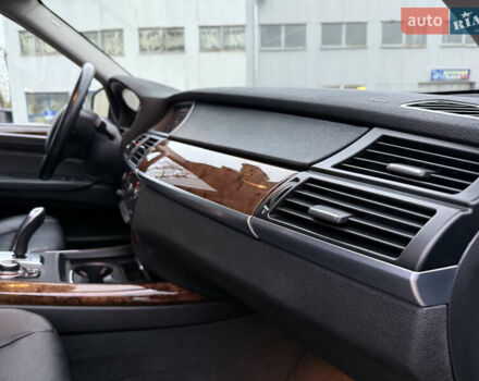 Черный БМВ Х5, объемом двигателя 2.99 л и пробегом 259 тыс. км за 16800 $, фото 74 на Automoto.ua
