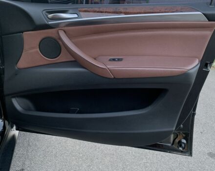 Чорний БМВ Х5, об'ємом двигуна 3 л та пробігом 290 тис. км за 13500 $, фото 9 на Automoto.ua