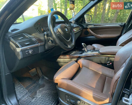 Чорний БМВ Х5, об'ємом двигуна 3 л та пробігом 206 тис. км за 18000 $, фото 24 на Automoto.ua