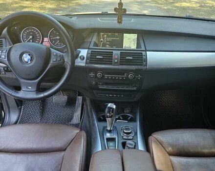 Чорний БМВ Х5, об'ємом двигуна 3 л та пробігом 318 тис. км за 24000 $, фото 18 на Automoto.ua