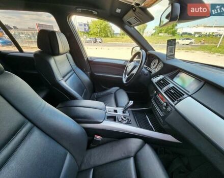 Чорний БМВ Х5, об'ємом двигуна 3 л та пробігом 218 тис. км за 17750 $, фото 48 на Automoto.ua