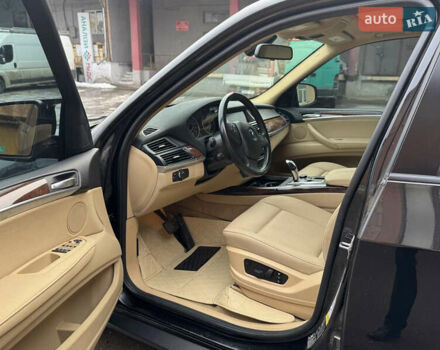 Чорний БМВ Х5, об'ємом двигуна 3 л та пробігом 250 тис. км за 13200 $, фото 21 на Automoto.ua