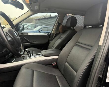 Чорний БМВ Х5, об'ємом двигуна 3 л та пробігом 270 тис. км за 12500 $, фото 5 на Automoto.ua
