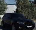 Черный БМВ Х5, объемом двигателя 2.98 л и пробегом 300 тыс. км за 15000 $, фото 1 на Automoto.ua