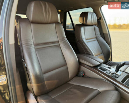 Черный БМВ Х5, объемом двигателя 3 л и пробегом 180 тыс. км за 20999 $, фото 24 на Automoto.ua