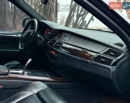 Черный БМВ Х5, объемом двигателя 2.98 л и пробегом 137 тыс. км за 9999 $, фото 15 на Automoto.ua