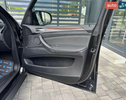 Чорний БМВ Х5, об'ємом двигуна 4.39 л та пробігом 171 тис. км за 15700 $, фото 37 на Automoto.ua