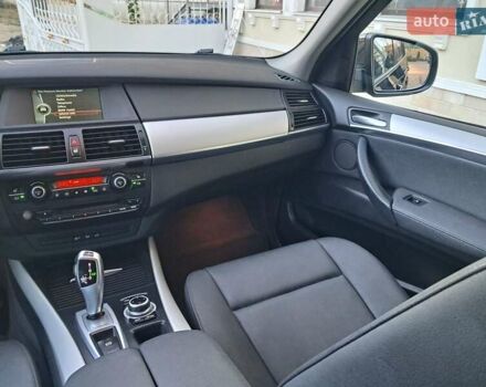 Чорний БМВ Х5, об'ємом двигуна 3 л та пробігом 191 тис. км за 14500 $, фото 75 на Automoto.ua