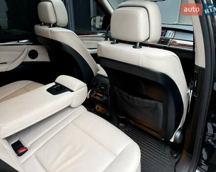 Чорний БМВ Х5, об'ємом двигуна 2.98 л та пробігом 165 тис. км за 13500 $, фото 36 на Automoto.ua