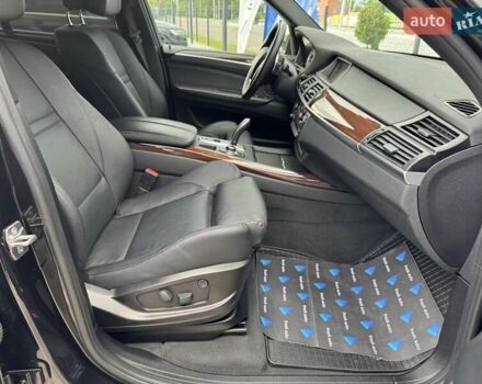 Черный БМВ Х5, объемом двигателя 4.4 л и пробегом 170 тыс. км за 17500 $, фото 34 на Automoto.ua