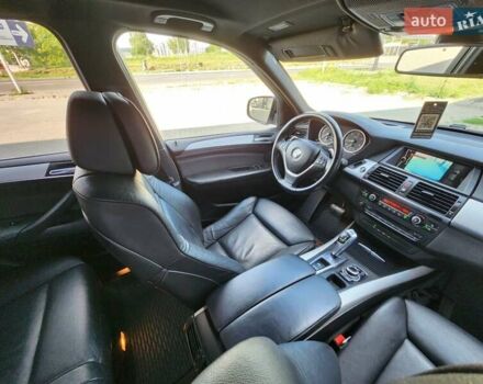 Чорний БМВ Х5, об'ємом двигуна 3 л та пробігом 218 тис. км за 17750 $, фото 56 на Automoto.ua