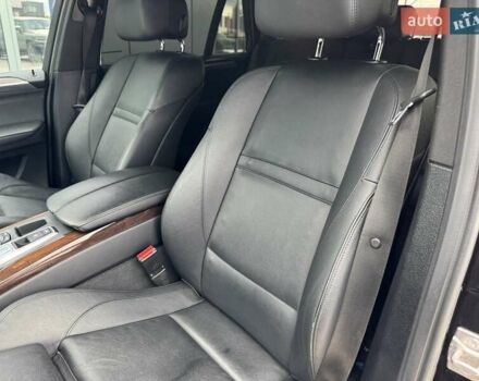 Черный БМВ Х5, объемом двигателя 4.4 л и пробегом 170 тыс. км за 17500 $, фото 19 на Automoto.ua