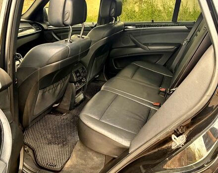 Черный БМВ Х5, объемом двигателя 3 л и пробегом 302 тыс. км за 13000 $, фото 3 на Automoto.ua