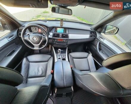 Чорний БМВ Х5, об'ємом двигуна 3 л та пробігом 218 тис. км за 17750 $, фото 67 на Automoto.ua