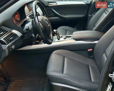 Чорний БМВ Х5, об'ємом двигуна 3 л та пробігом 189 тис. км за 13500 $, фото 48 на Automoto.ua