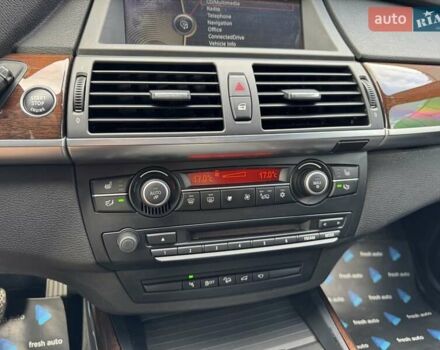 Черный БМВ Х5, объемом двигателя 4.4 л и пробегом 170 тыс. км за 17500 $, фото 22 на Automoto.ua