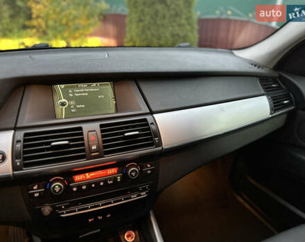 Чорний БМВ Х5, об'ємом двигуна 3 л та пробігом 189 тис. км за 13500 $, фото 54 на Automoto.ua