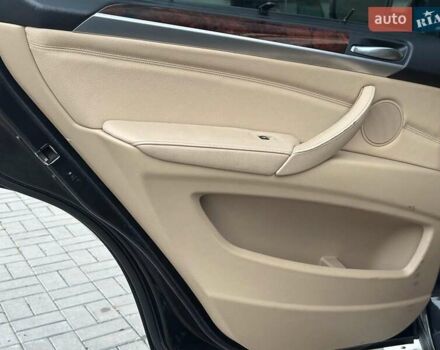 Черный БМВ Х5, объемом двигателя 3 л и пробегом 349 тыс. км за 17690 $, фото 16 на Automoto.ua