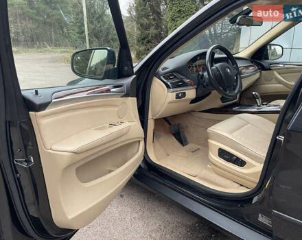 Черный БМВ Х5, объемом двигателя 3 л и пробегом 249 тыс. км за 16150 $, фото 17 на Automoto.ua